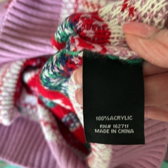 33 Degrees Women's Pink And Red Sweater NWT - Picture 8 of 9
